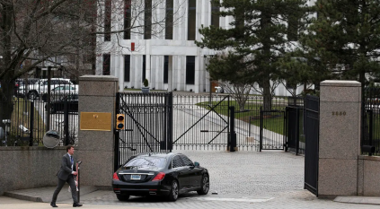 الشرطة الأمريكية تطوق محيط السفارة الروسية بواشنطن
