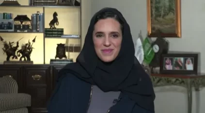 الأميرة هيفاء بنت محمد تخطف الأنظار خلال زيارتها لجدة