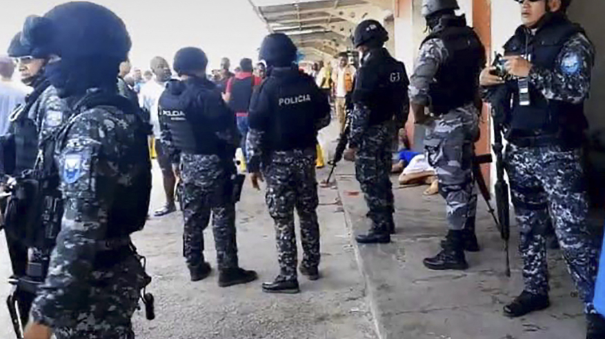 مصرع 9 أشخاص في هجوم مسلح على ميناء صيد بالإكوادور