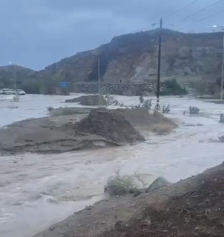 لقطات لجريان السيول في بيشة