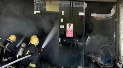 مدني الدمام يخمد حريقًا في محل تجاري