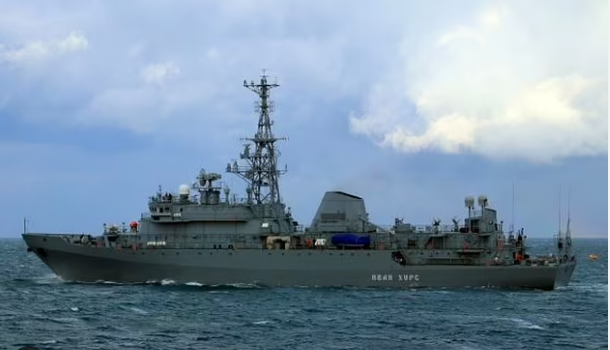 سفينة حربية روسية تتعرض لهجوم بطائرات مسيرة بالبحر الأسود