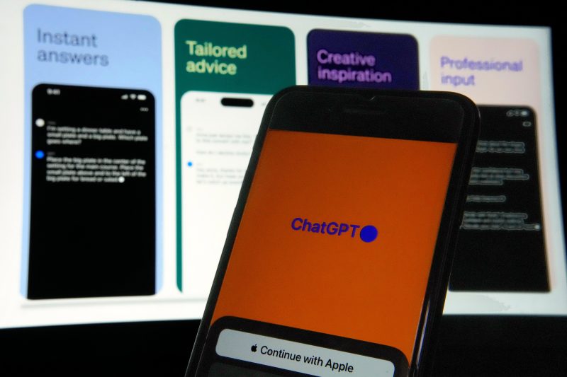 ChatGPT يتوسع رسميًا إلى الهواتف الذكية