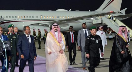رئيسا الصومال والمجلس الرئاسي الليبي يصلان جدة للمشاركة في القمة العربية 