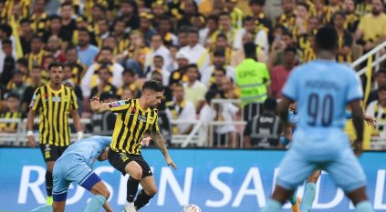 الاتحاد يقترب من التتويج بـ دوري روشن والباطن أول الهابطين