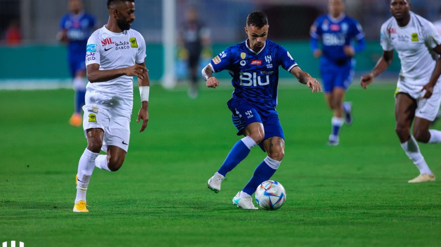 الهلال يحسم مصير ميشايل