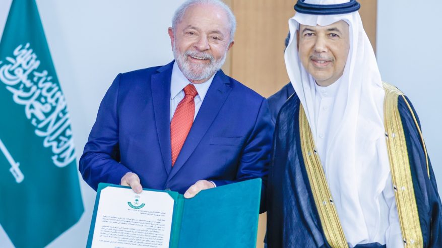 سفير السعودية لدى البرازيل يقدم أوراق اعتماده