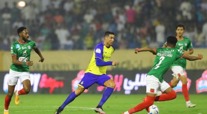 النصر يتأخر أمام الاتفاق بهدف في الشوط الأول