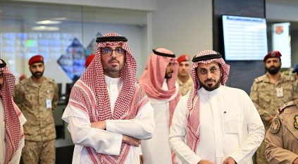 محافظ جدة يتفقد مطار الملك عبدالعزيز الدولي