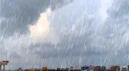 لقطات من هطول أمطار على مركز هديب بسكاكا