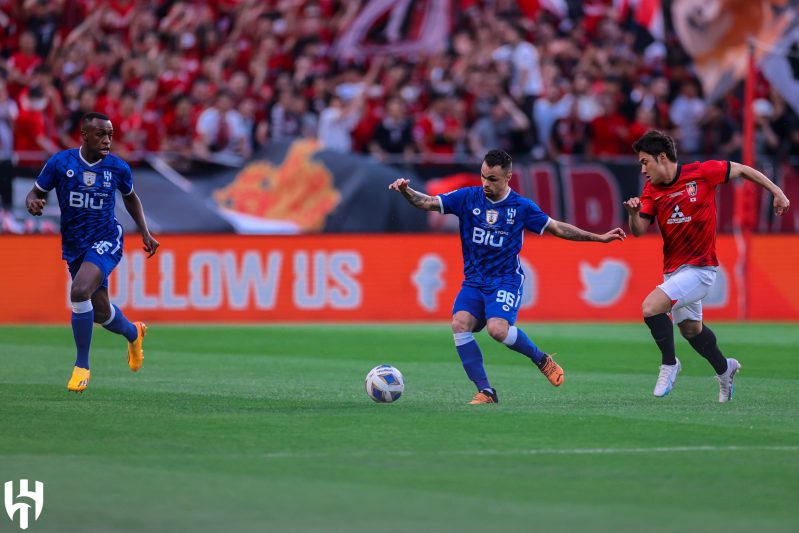 أوراوا والهلال