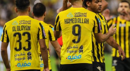 الاتحاد يعزز صدارته لدوري روشن برباعية ضد أبها