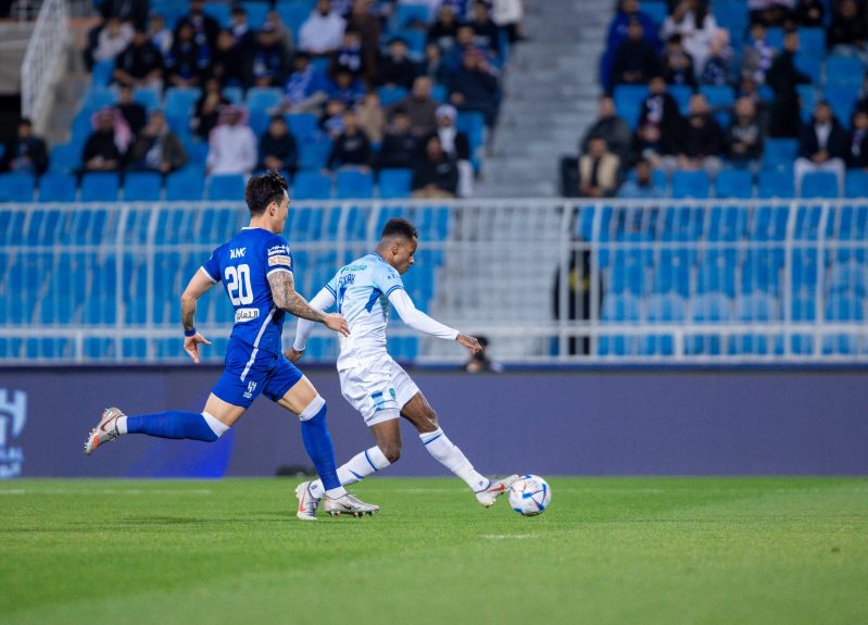 الهلال وأبها