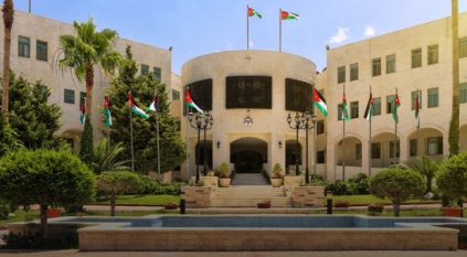 اقتحام السفارة الأردنية بالخرطوم وتخريبها