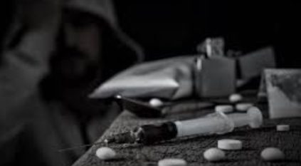 أفكار المدمن قد تصل به للانتحار