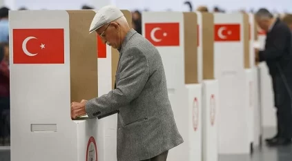 منع الناخبين الأتراك من استخدام الجوالات والكاميرات أثناء التصويت