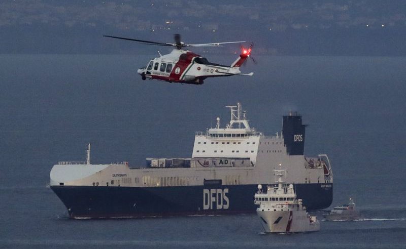 إيطاليا تحقق في اختطاف سفينة شحن تركية