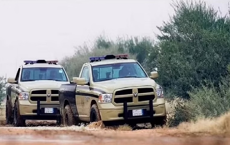 ضبط مواطن أشعل النار في أراضي الغطاء النباتي بالرياض
