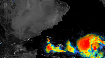 مسار العاصفة المدارية بيبارجوي فوق بحر العرب