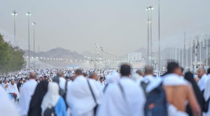 حجاج بيت الله على صعيد عرفات