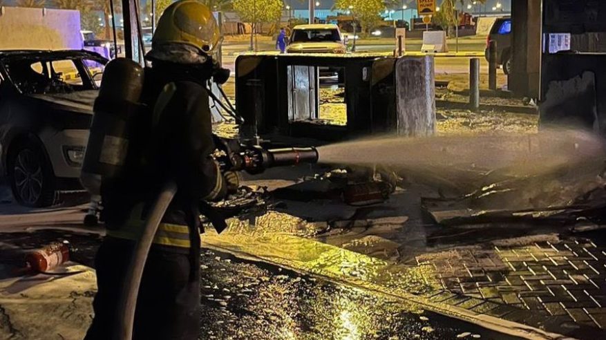 مدني الرياض يخمد حريقًا في مركبة بمحطة وقود