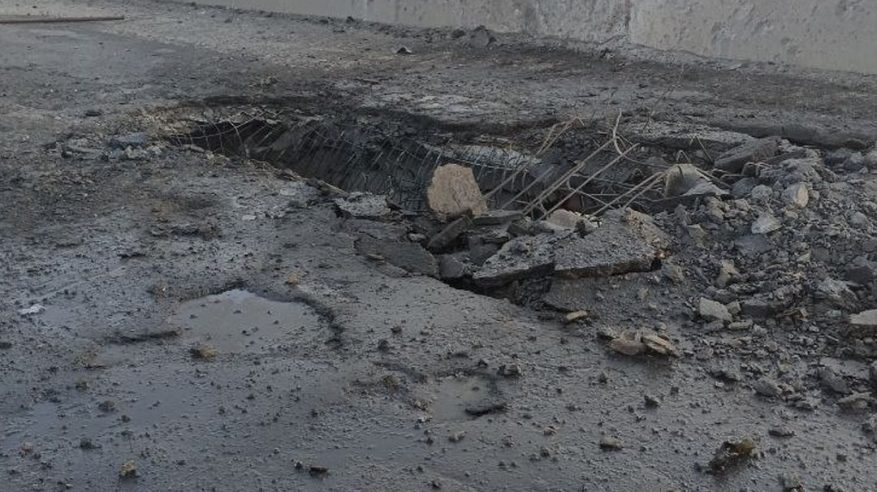 قصف أوكراني لجسر مهم يربط جزيرة القرم
