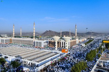 16 خطيبًا تعاقبوا على خطبة يوم عرفة في 100 عام