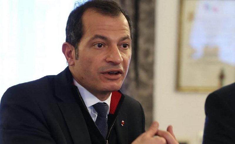 لبنان يستدعي سفيره في باريس بعد تهم الاغتصاب