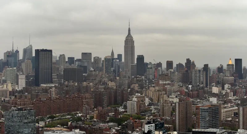 نيويورك معرضة للغرق لثقل مبانيها