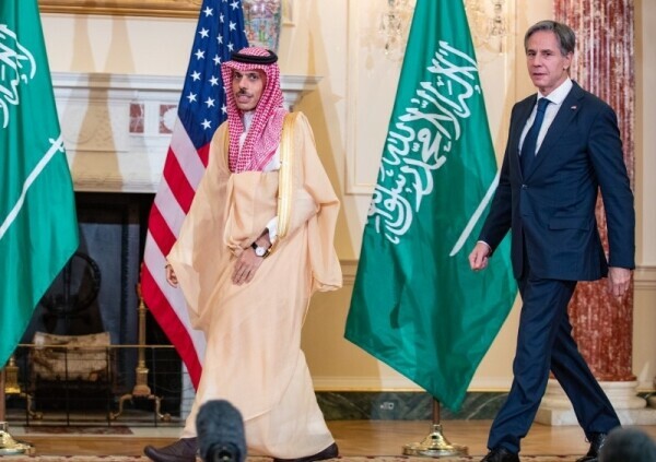 الخارجية الأمريكية ملتزمون بتعزيز شراكتنا الأمنية مع السعودية (2)