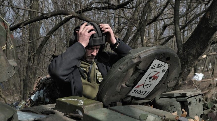 بلومبيرغ: المساعدات الأمريكية الجديدة لن تصل أوكرانيا قريبًا