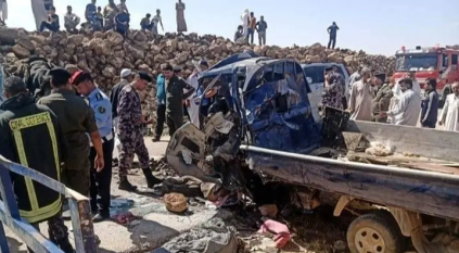مصرع وإصابة 21 شخصًا في حادث مروع بالأردن