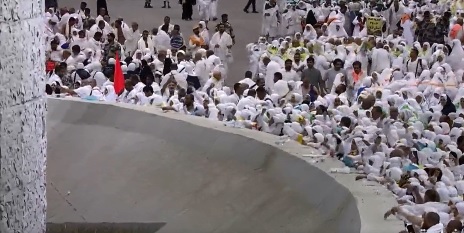 %50 من الحجاج رموا الجمرة الكبرى قبل الساعة الواحدة ظهرًا