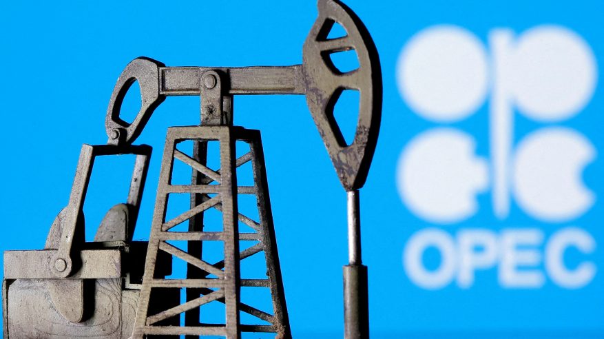 رويترز: اتفاق محتمل على خفض جديد لإنتاج النفط 