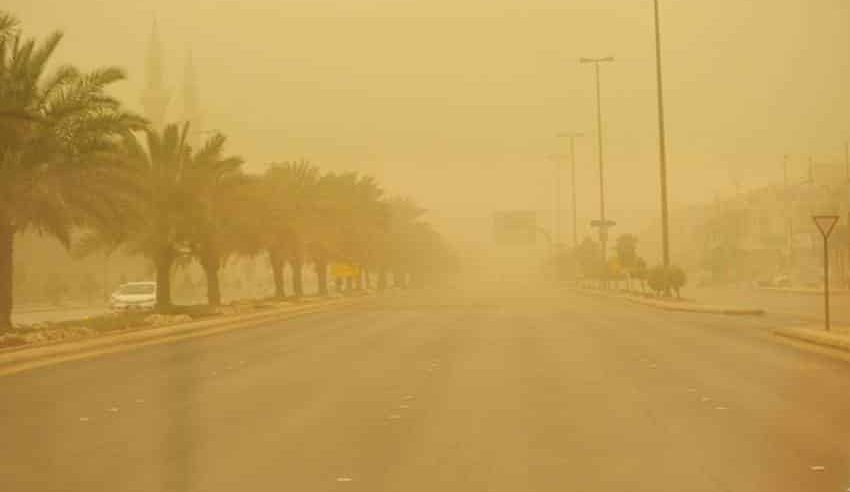 توقعات باستمرار الأتربة والغبار على معظم أنحاء السعودية
