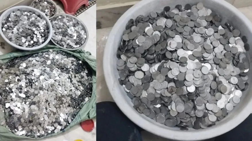 هندي يدفع نفقة طليقته عملات معدنية أكثر من ربع طن