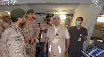 وزير الصحة يتفقد مستشفى القوات المسلحة الميداني في مشعر عرفه
