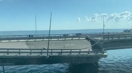 لقطات لآثار الهجوم على جسر القرم