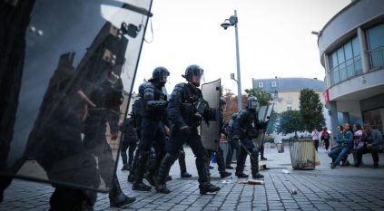 اعتقال 3200 شخص في احتجاجات فرنسا والشرطة تواصل انتشارها