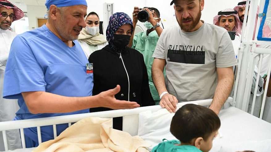 الربيعة: لا نتوقع الحياة للتوأم إحسان لعدم اكتماله