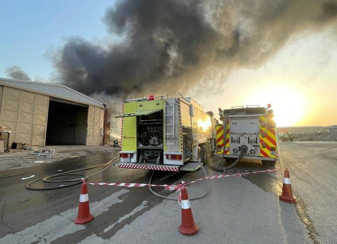 حريق يلتهم ورشة نجارة في الرياض