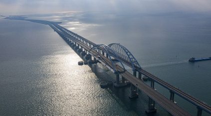أهمية كبيرة ومكانة خاصة لـ جسر القرم لدى بوتين
