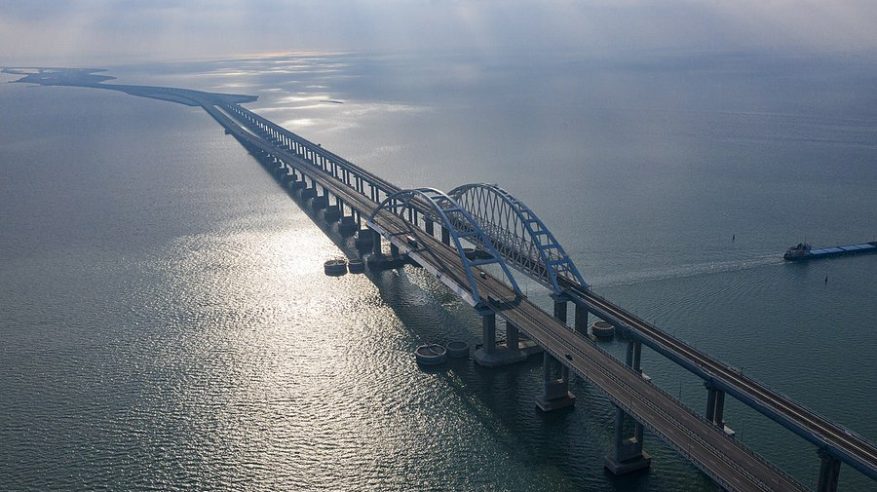 أهمية كبيرة ومكانة خاصة لـ جسر القرم لدى بوتين