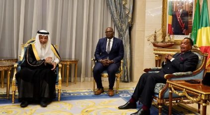 الملك سلمان يبعث رسالة شفهية لرئيس الكونغو