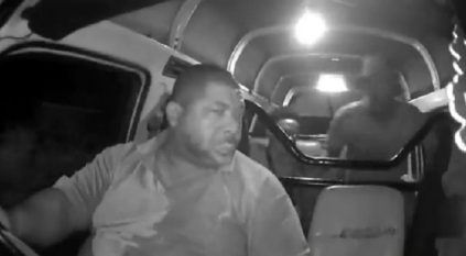 جرأة سائق تثير هلع لصوص حاولوا سرقته