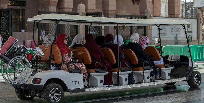 60 كادرًا لخدمة كبار السن وذوي الإعاقة في المسجد النبوي