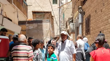 لقطات لانهيار عقار ثان في مدينة الإسكندرية والبحث عن ناجين