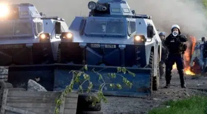 السلطات الفرنسية تستخدم المدرعات الثقيلة والطائرات لمواجهة المتظاهرين