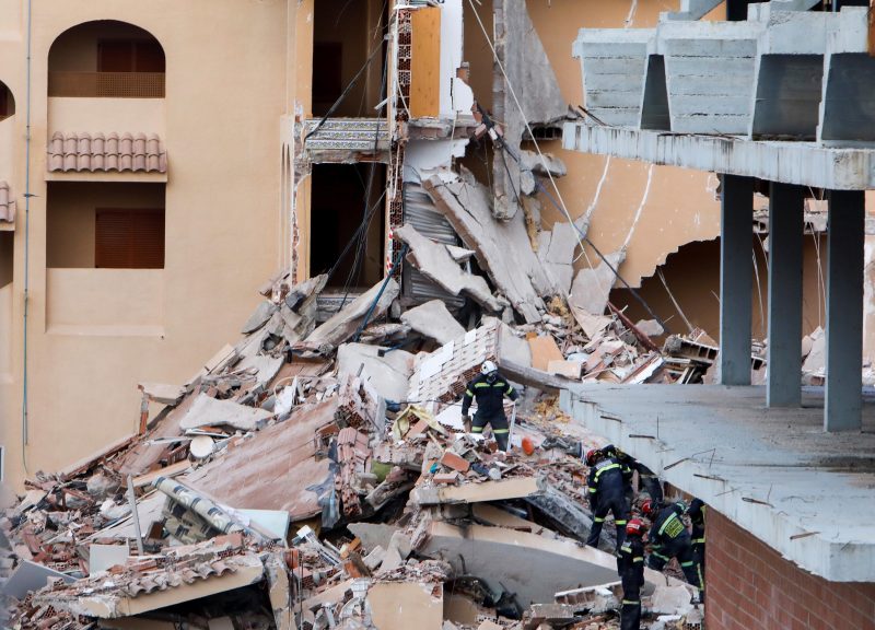 انهيار مبنى في إيطاليا
