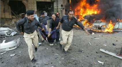 تفجير انتحاري يقتل 40 شخصًا بباكستان